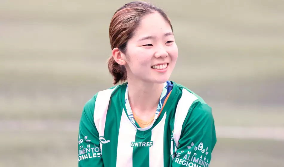 Excursionistas presentó a Ichika Egashira, primera futbolista japonesa en jugar en Argentina