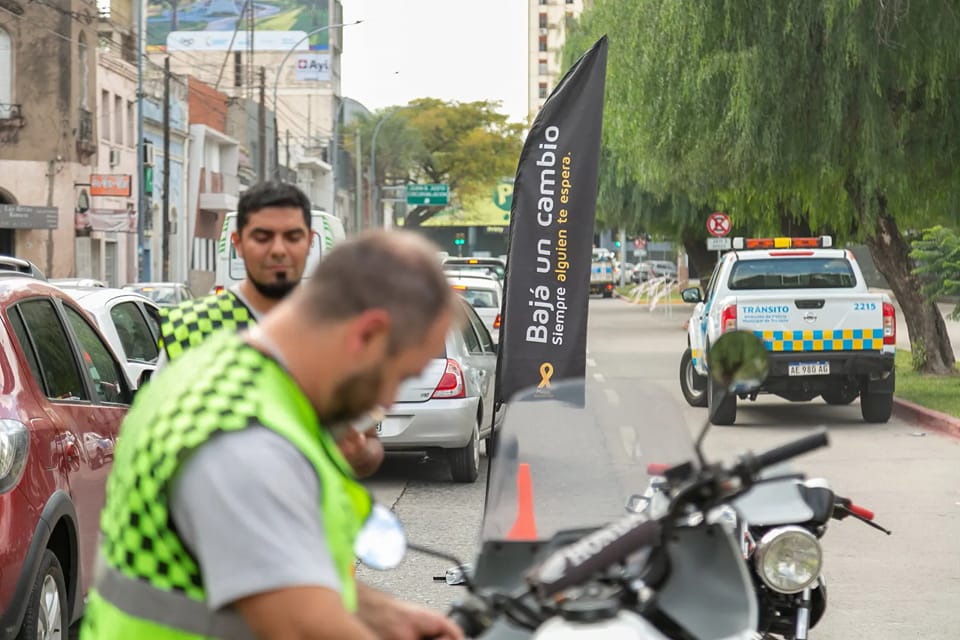 Por la seguridad vial, la ciudad de Córdoba se vistió de amarillo durante todo mayo